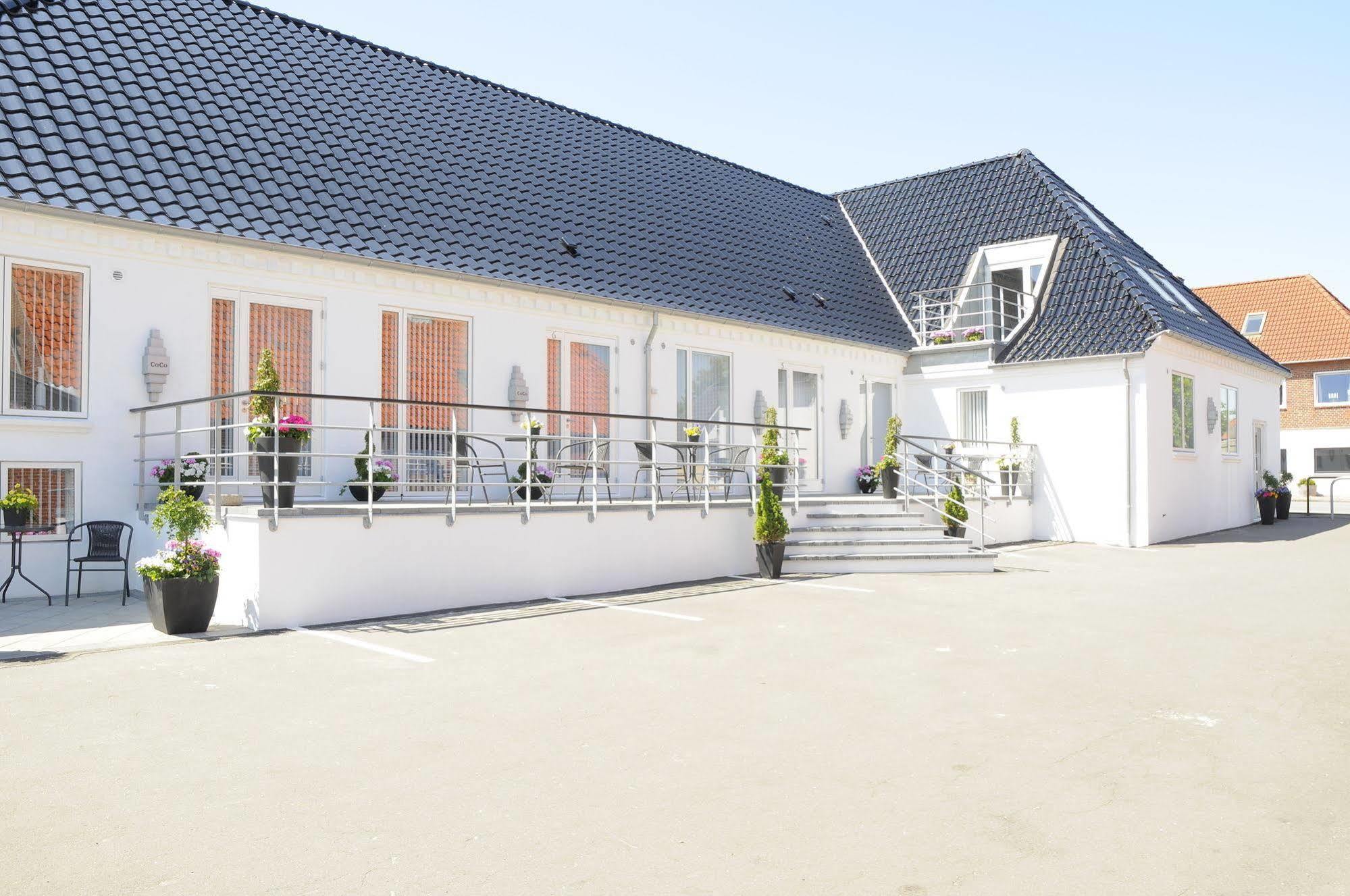 Hotel Coco Aps Эсбьерг Экстерьер фото