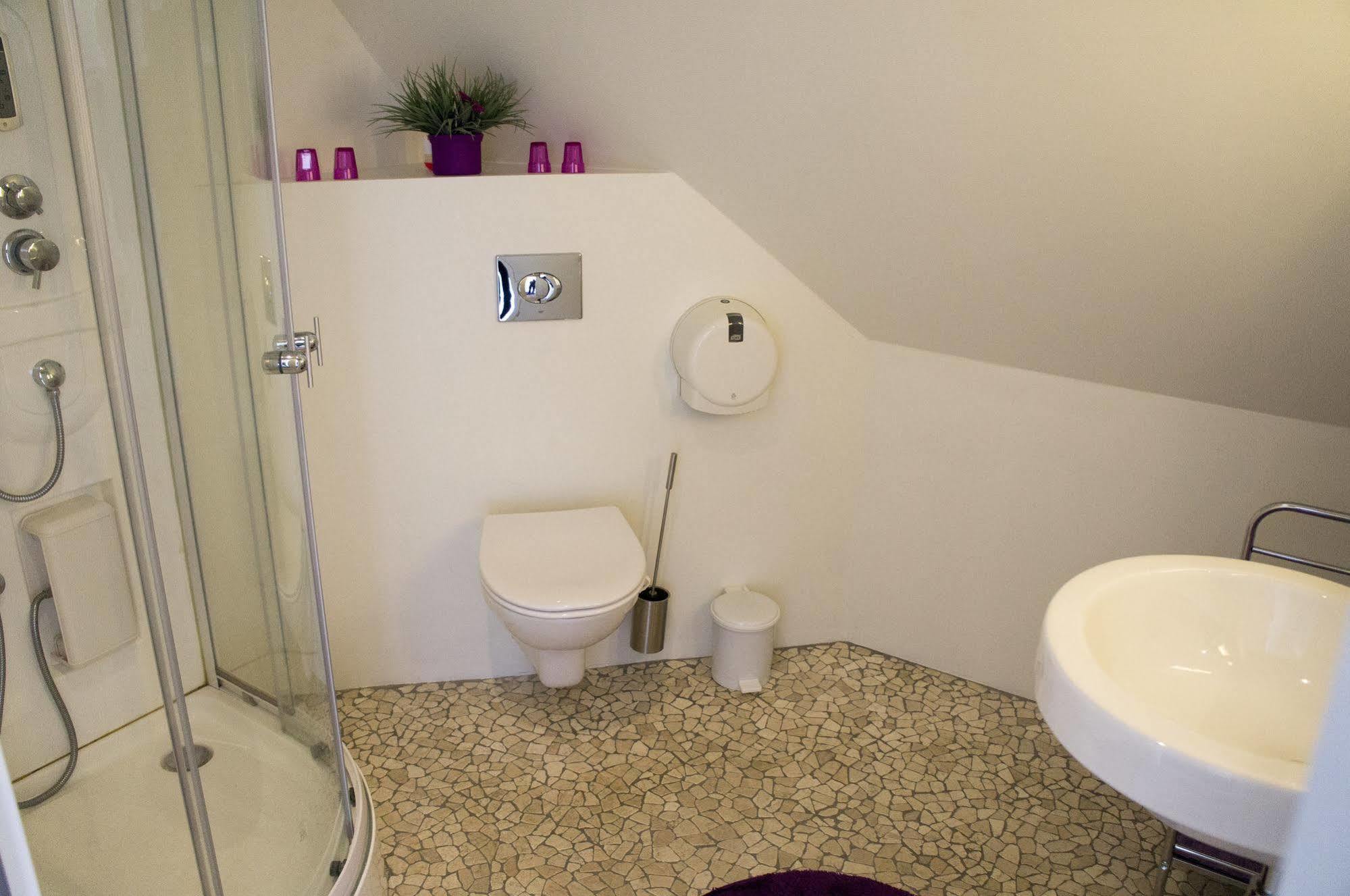 Hotel Coco Aps Эсбьерг Экстерьер фото